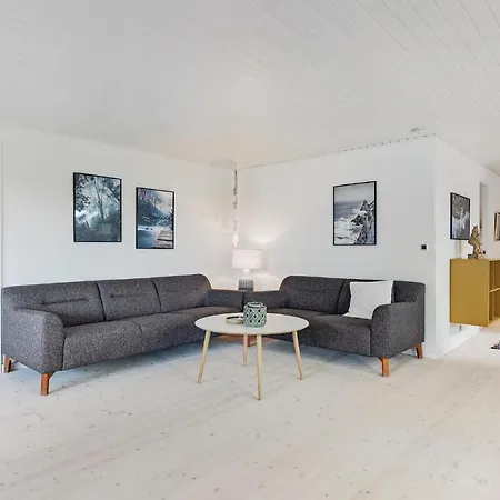Awesome In With Kitchen Holiday home